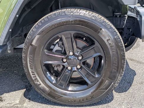 Used 2021 Jeep Wrangler Unlimited Sahara AWD/4WD image 11