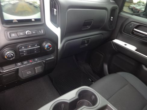 Used 2019 Chevrolet Silverado 1500 Custom Trail Boss w/ Custom Convenience Package image 24