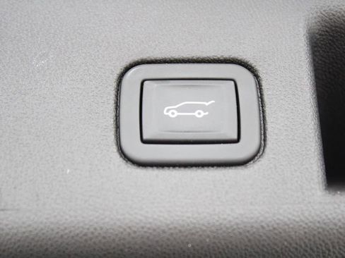 Used 2024 Chevrolet Equinox RS w/ RS Leather Package image 31