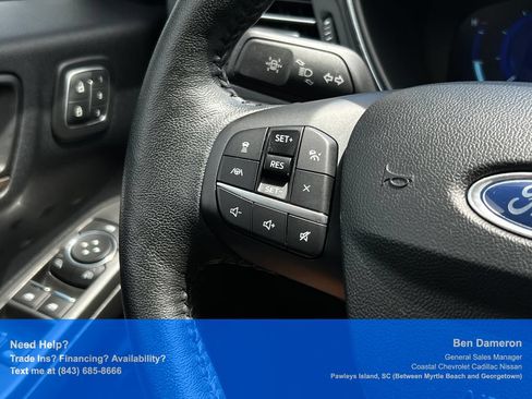 Used 2020 Ford Escape Titanium FWD image 33