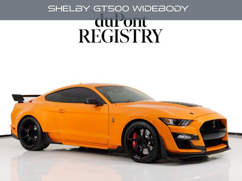 Used 2021 Ford Mustang Shelby GT500 w/ Carbon Fiber Track Pack RWD image 1