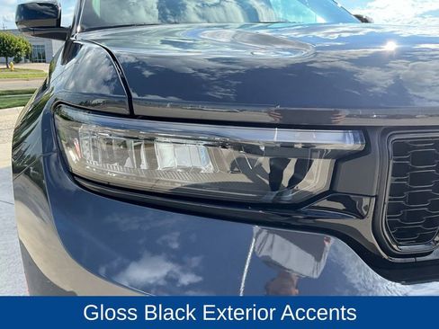 New 2025 Jeep Grand Cherokee L Limited w/ Black Appearance Package image 10