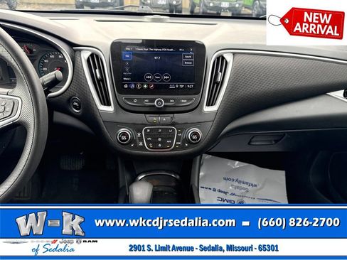 Used 2024 Chevrolet Malibu LT FWD image 31