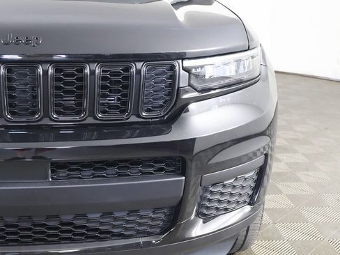 Used 2023 Jeep Grand Cherokee L Laredo AWD/4WD image 14