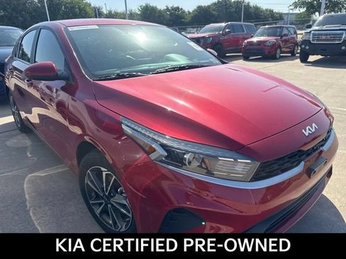 Certified 2024 Kia Forte LXS FWD image 3