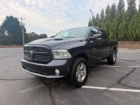 Used 2015 RAM 1500 Sport w/ Remote Start & Security Group AWD/4WD image 7