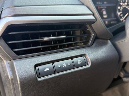 Used 2025 Nissan Altima 2.5 SV w/ SV Special Edition Package FWD image 17