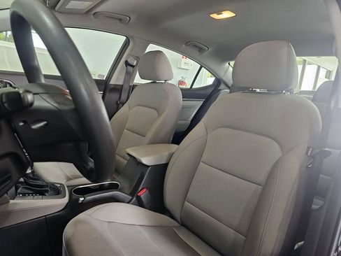 Used 2018 Hyundai Elantra SEL FWD image 23