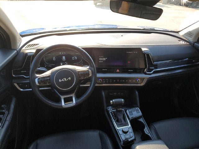 Used 2025 Kia Sportage EX FWD image 9