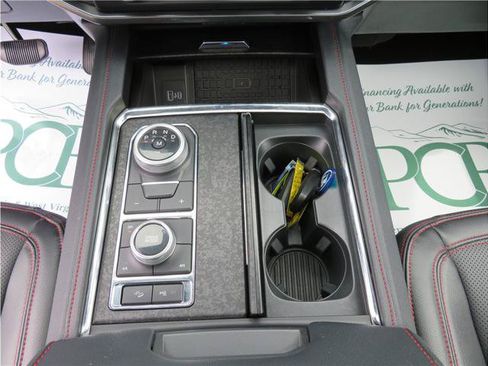 Used 2024 Ford Expedition Max Limited AWD/4WD image 9