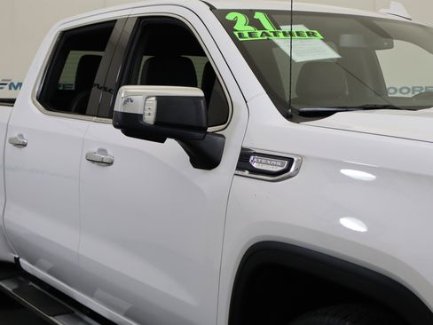 Used 2021 GMC Sierra 1500 SLT image 3