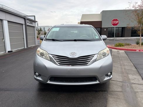 Used 2011 Toyota Sienna XLE image 8