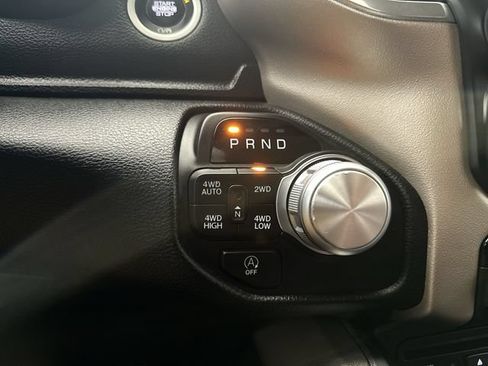 Used 2019 RAM 1500 Laramie AWD/4WD image 22