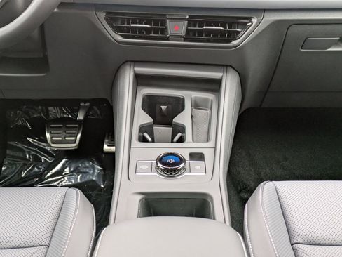 New 2026 Volkswagen Tiguan SE R-Line FWD image 22