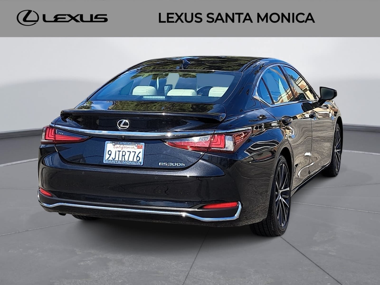 Used 2024 Lexus ES 300h w/ Premium Package FWD image 5