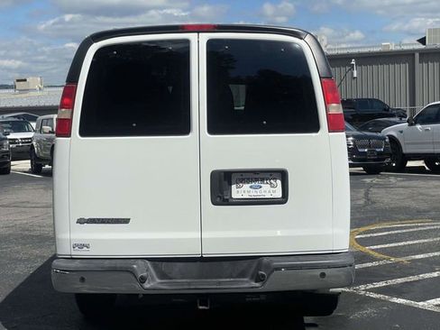 Used 2016 Chevrolet Express 2500 LT w/ LT Preferred Equipment Group RWD image 5