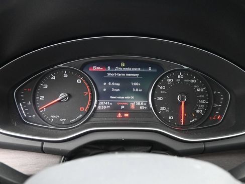 Used 2023 Audi Q5 2.0T Premium w/ Convenience Package AWD/4WD image 13