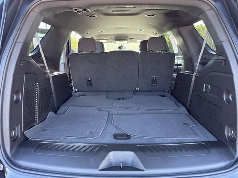 Used 2022 GMC Yukon SLE w/ Gmc Pro Safety Plus Package image 38