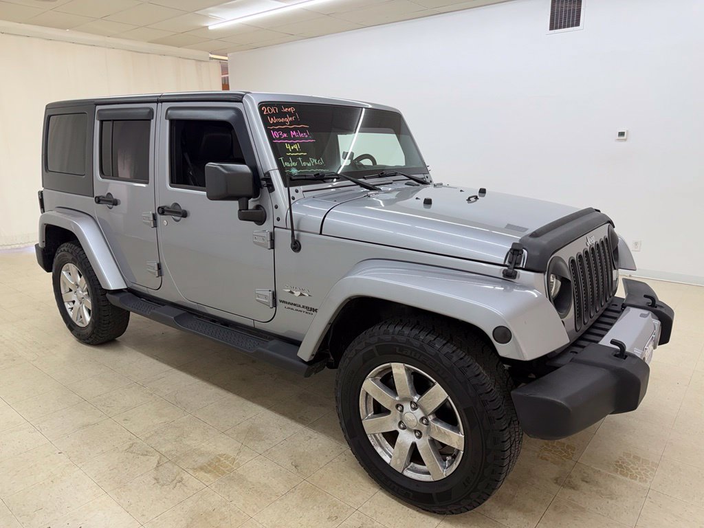 Used 2018 Jeep Wrangler Unlimited Sahara AWD/4WD image 7