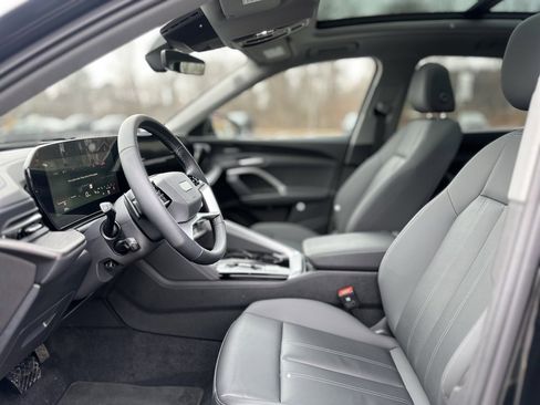 Certified 2025 Audi Q5 2.0T Premium Plus w/ Premium Plus image 14