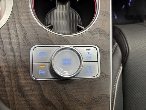 Used 2025 Genesis GV80 2.5T Prestige image 26