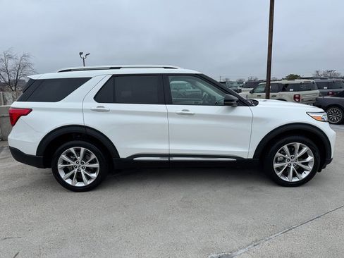 Used 2022 Ford Explorer Platinum w/ Technology Package image 7
