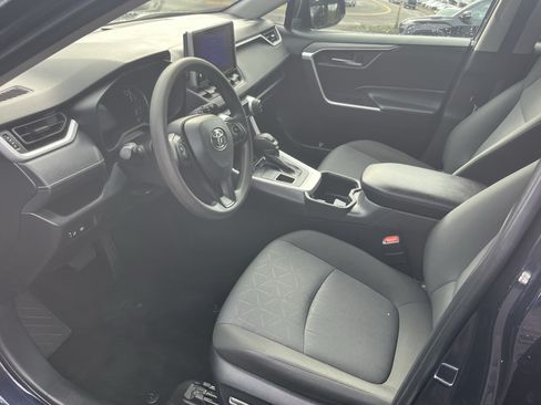 Certified 2025 Toyota RAV4 XLE AWD/4WD image 12