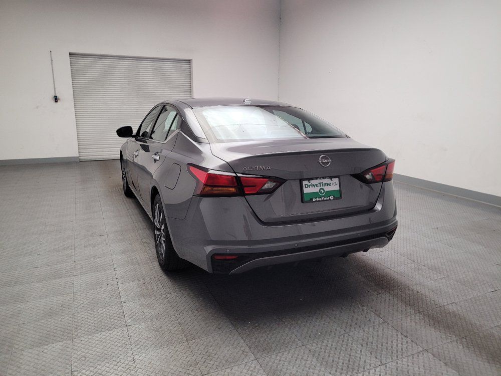 Used 2025 Nissan Altima 2.5 SV FWD image 6