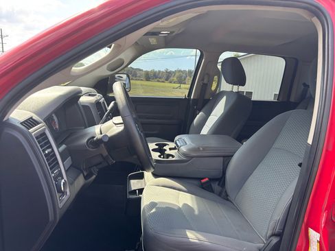 Used 2018 RAM 2500 Tradesman w/ Chrome Appearance Group image 7