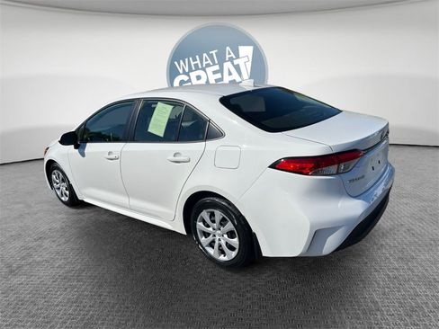 Certified 2023 Toyota Corolla LE image 6