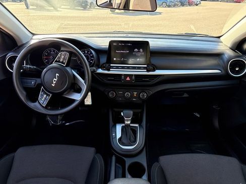 Used 2023 Kia Forte LXS image 18