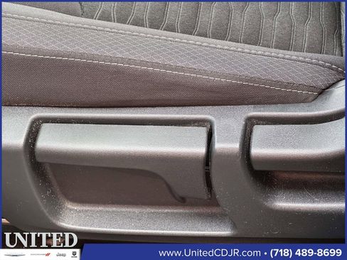 Used 2023 Nissan Pathfinder S image 14