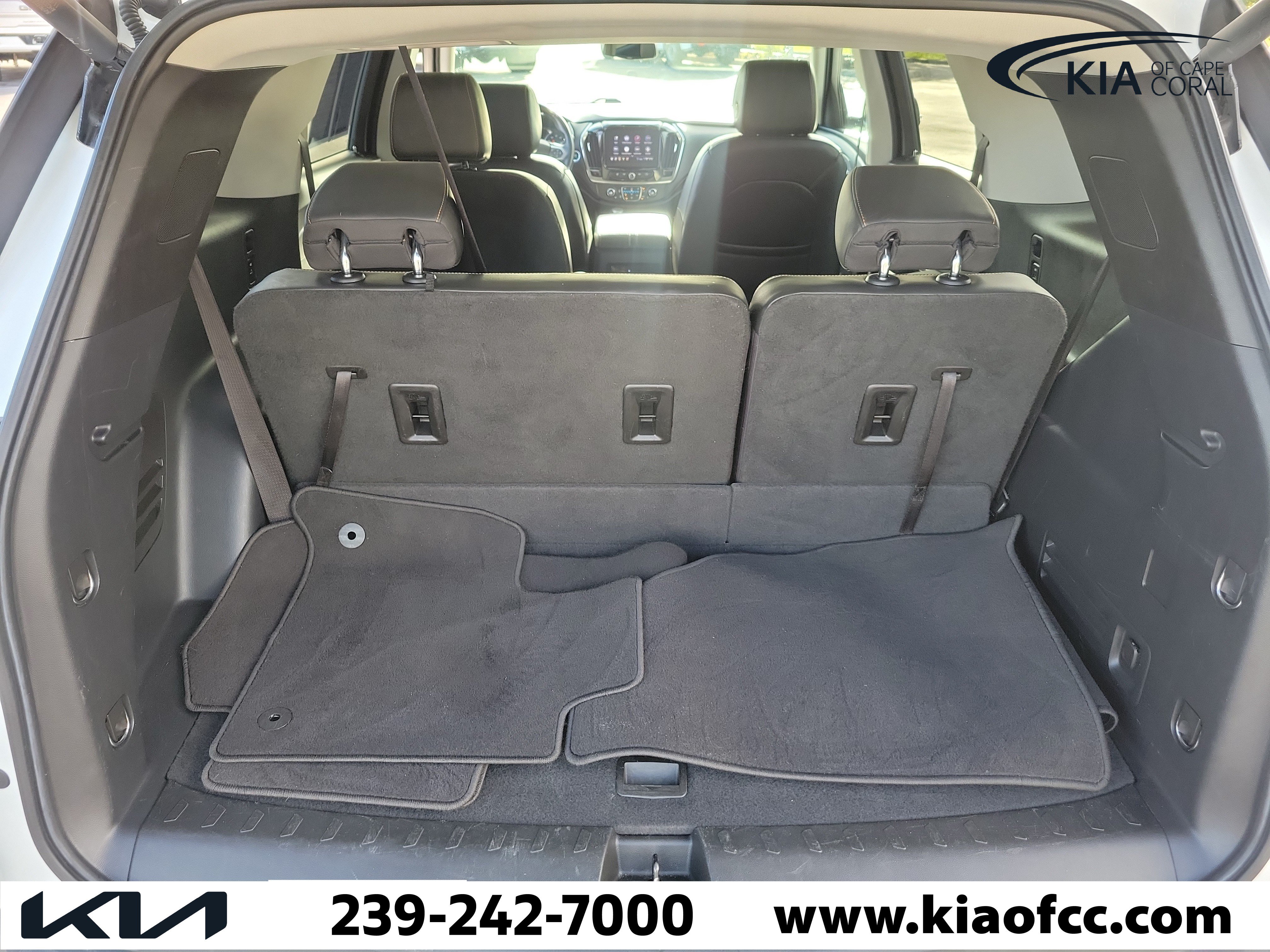 Used 2021 Chevrolet Traverse LT w/ LT Premium Package FWD image 11