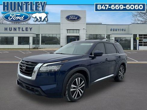 Used 2024 Nissan Pathfinder Platinum w/ Lighting Package (N92) FWD image 1
