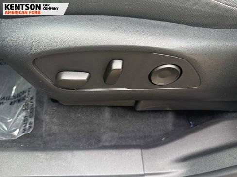 Used 2024 Chevrolet Traverse LT image 33