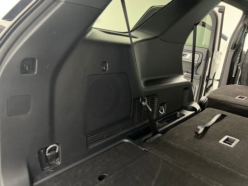 Used 2025 Ford Explorer ST-Line w/ ST-Line Street Pack image 38