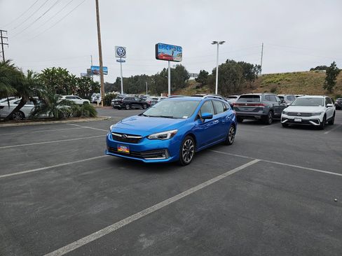 Used 2021 Subaru Impreza 2.0i Limited w/ Popular Package #3 image 3