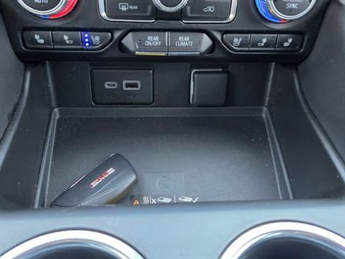 Used 2023 GMC Yukon SLT image 24