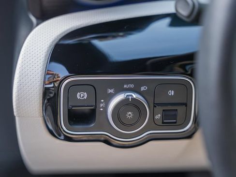 Certified 2025 Mercedes-Benz CLA 250 4MATIC image 42