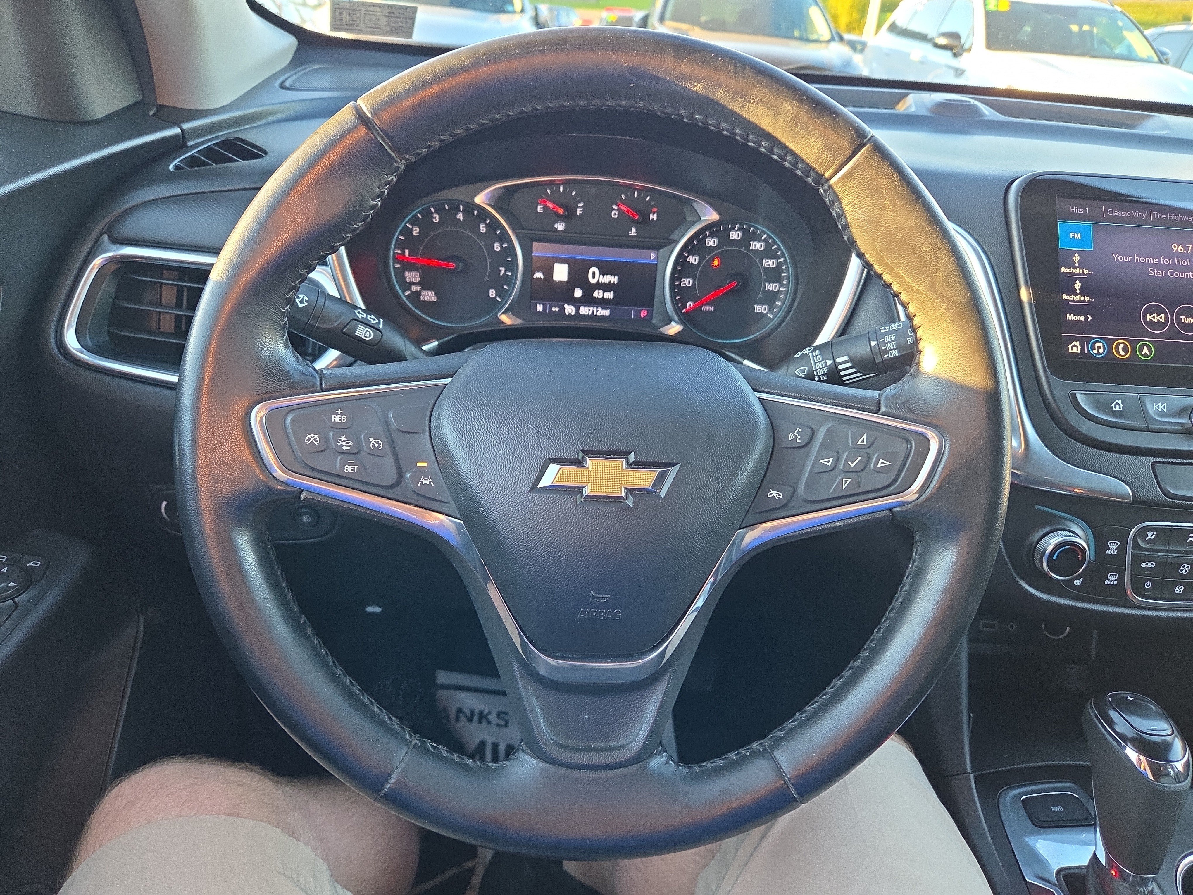 Used 2020 Chevrolet Equinox LT AWD/4WD image 17