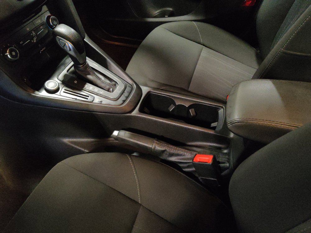 Used 2017 Ford Focus SE FWD image 26
