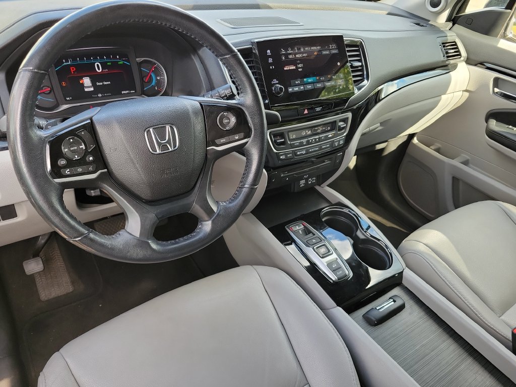 Used 2021 Honda Pilot Touring image 13