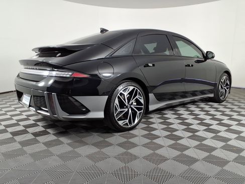 Used 2023 Hyundai Ioniq 6 Limited RWD image 4