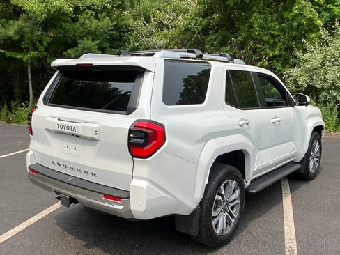 Certified 2025 Toyota 4Runner Limited AWD/4WD image 5
