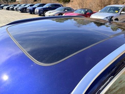 Used 2025 Audi Q3 2.0T Premium w/ Convenience Package image 6