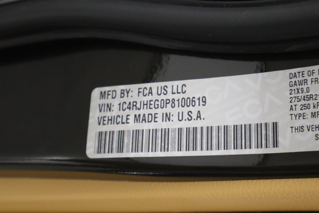 Used 2023 Jeep Grand Cherokee Summit AWD/4WD image 50