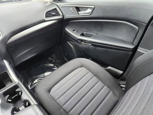 Certified 2022 Ford Edge SE w/ Black Appearance Package image 15