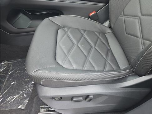 New 2026 Volkswagen Atlas Cross Sport SE image 17