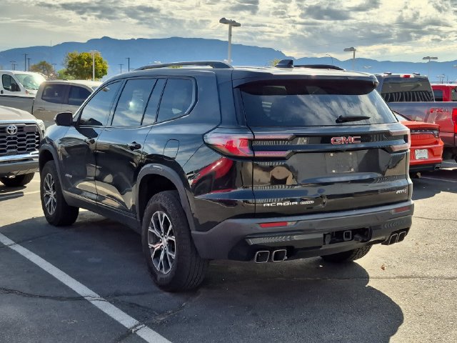 Used 2024 GMC Acadia AT4 w/ Luxury Package AWD/4WD image 5