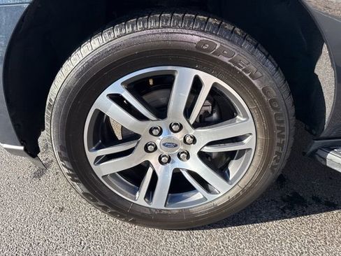 Used 2024 Ford Expedition Max Limited image 9